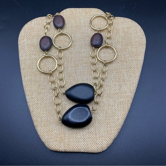 LIA SOPHIA Long Gold Tone Links Chunky Wood Beads Necklace. - Picture 5 of 5